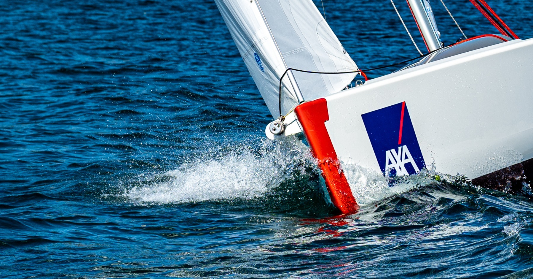 Mit AXA und Sailbox segelst du hart am Wind.